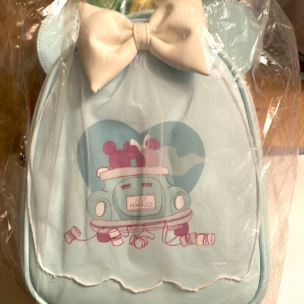Loungefly Mickey and Minnie Wedding Day bag with little coin purse NWT ( RARE)